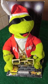 2005 Hip Hop FROGZ Dances & Sings "In Da Club" by 50 cent