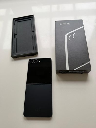 Samsung Galaxy Z Flip 7