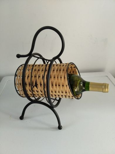 Wicker Wine Holder