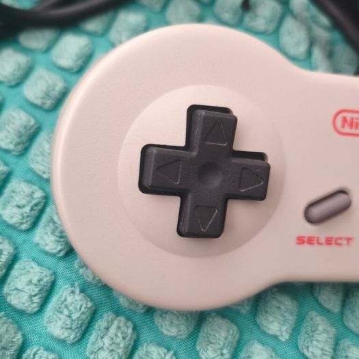 Official Nintendo AV Famicom NES Controller.