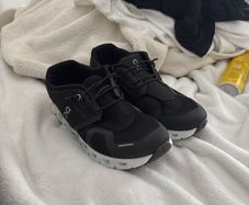 On Cloud trainers
