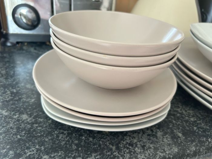 plates