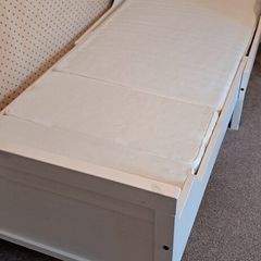 IKEA SUNDVIK Extendable Toddler to Single Bed and Mattress. Good condition