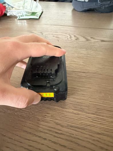 Dewalt 4Amp Battery
