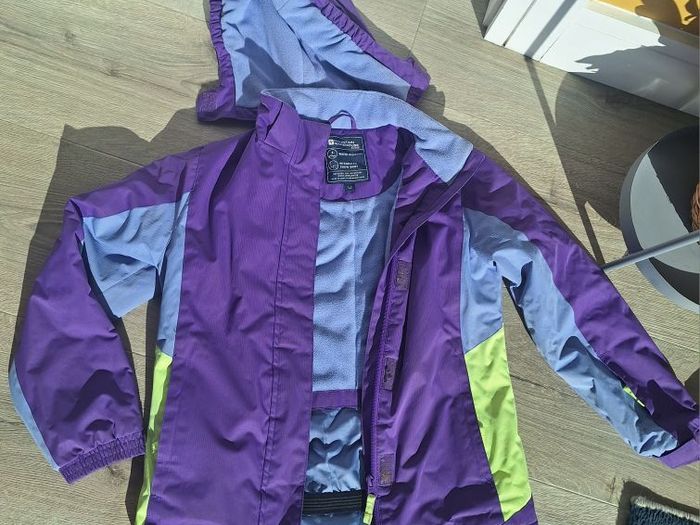 Age 9-10 girls ski bundle from Mountain Warehouse