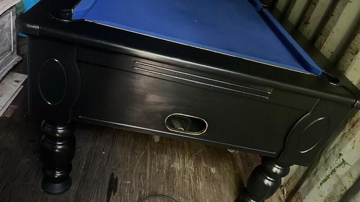 Pool table