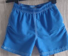 Shorts 6 years old barely worn with mesh