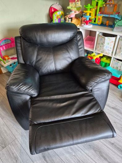 Leather recliner armchair