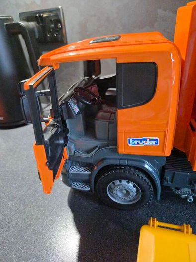Garbage Truck