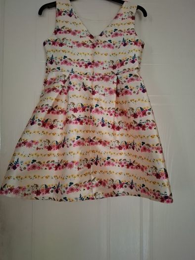 Yumi girl Dress age 5-6