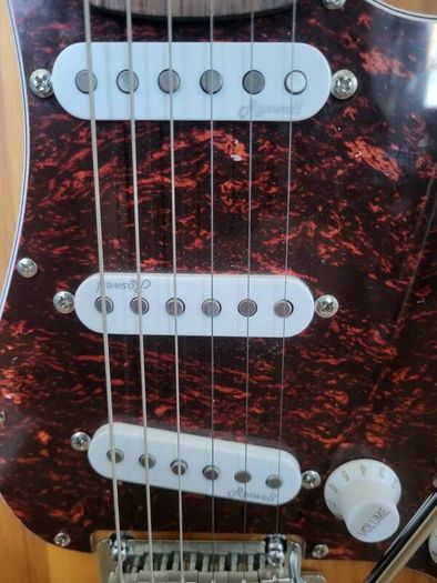 Harley Benton strat