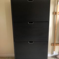 Shoe cabinet