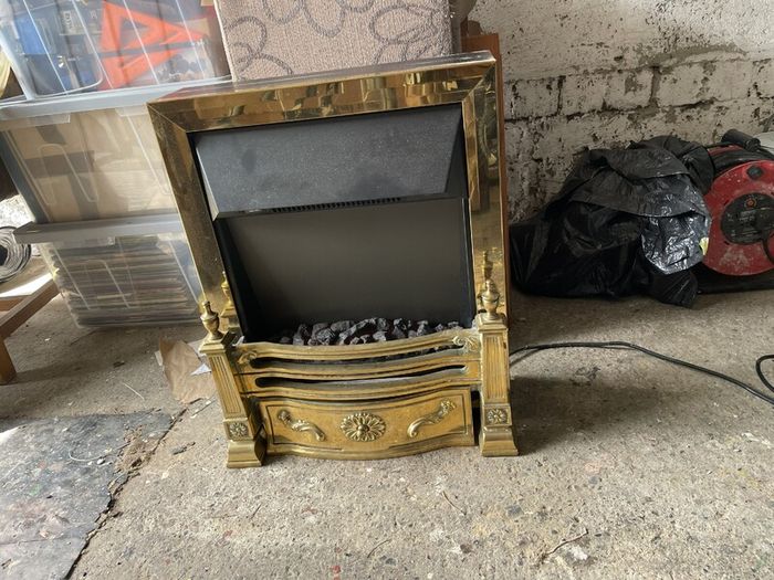Free electric fireplace