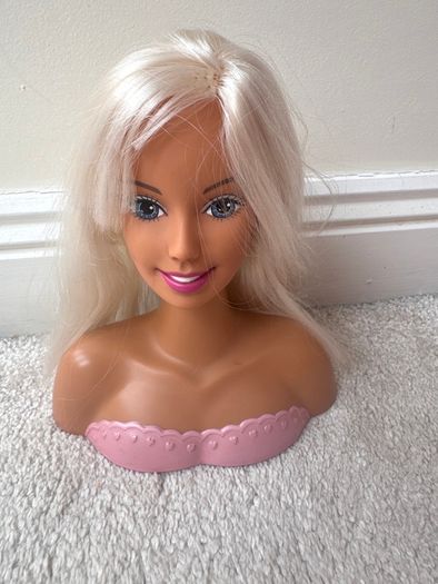 Barbie 1999 Blonde Hair Blue Eyes Doll Styling Head Mattel approx. 20 cm. Used Please see photos