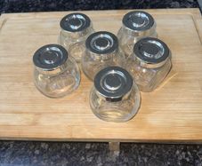 j6 little glass jars