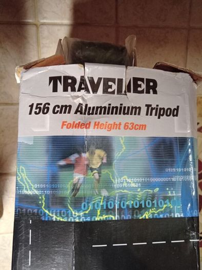 TRAVELER / 156cm Aluminium Tripod