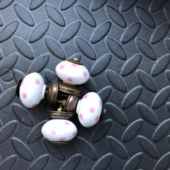 cabinet door knobs
