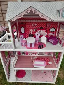 Doll house