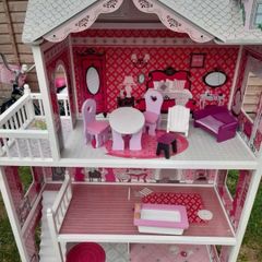 Doll house