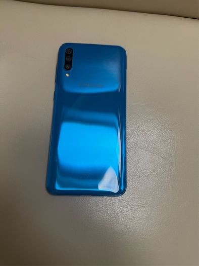 Samsung Galaxy A50 blue