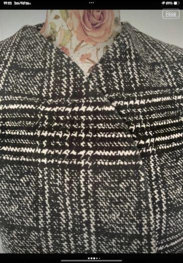 coat Bnwt peruzzi coat size 38 herringbone print.   Italian brand choice boutiques