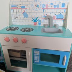 play kitchen