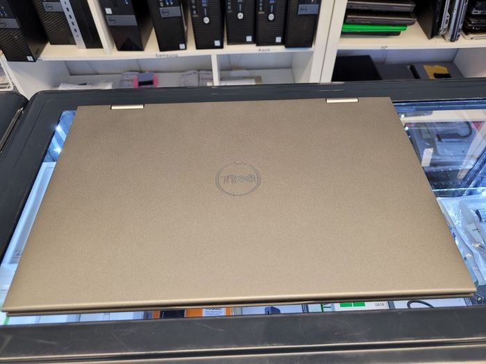 Dell Inspiron 5379 15.6" I5-8250u 1.60 Ghz 8gb Ram 512gb Ssd Windows 10 Pro (touch Screen)