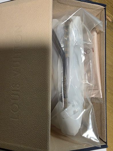 L.V Sunglasses ( Brandnew - Very nice