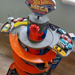 Hot Wheels City Mega Garage Playset