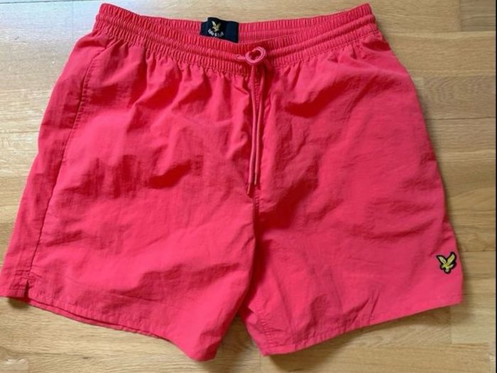 Lyle and Scott Shorts large