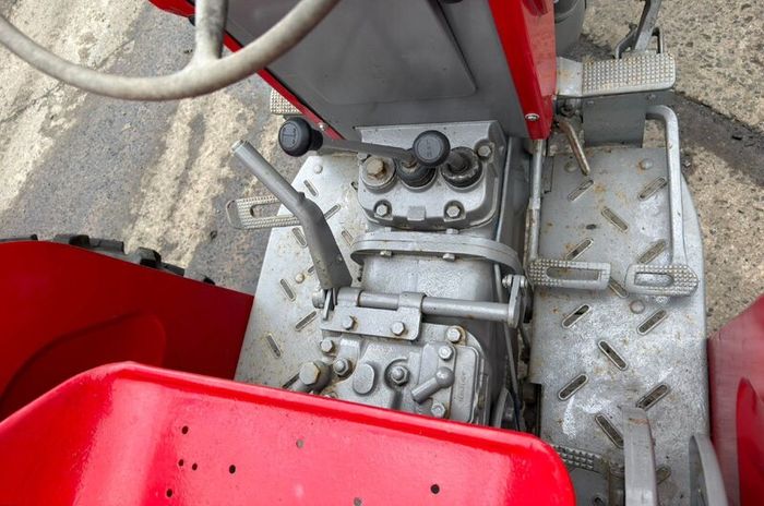 1970 Massey Ferguson 165