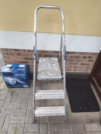 Step ladder