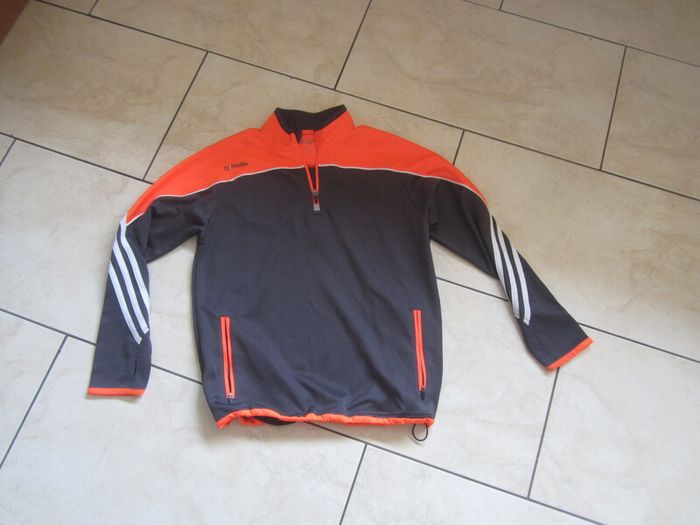 O Neills    sports top   age 13