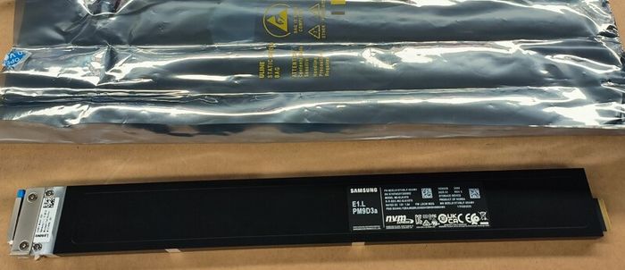 Samsung E1.L PM9D3a Solid State Drive (15.36TB) MZ-EL615T0 (New Witout Packaging)