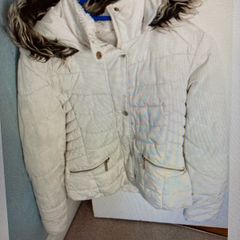 A White Padded Raincoat , As New ! Girls suit 9/10 yrs