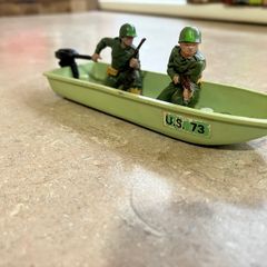 Vintage Britains WW2 USMC Boat and Crew