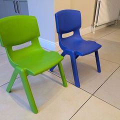 2 kids plastic chairs