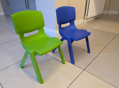 2 kids plastic chairs