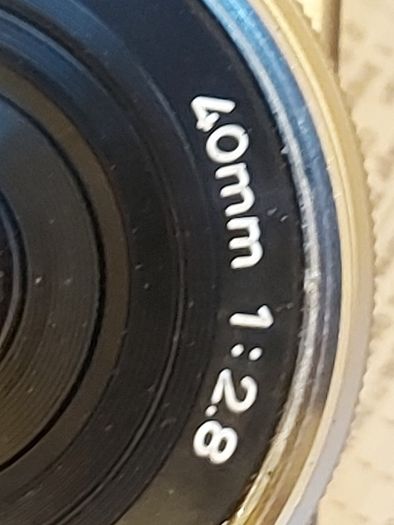 Canon Canonet 28 film camera and carrying case in very good cosmetic condition