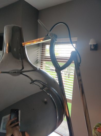 Floor lamp
