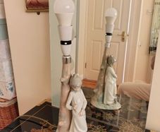 Vintage Nao by Lladro Lamp. Girl with Dog.