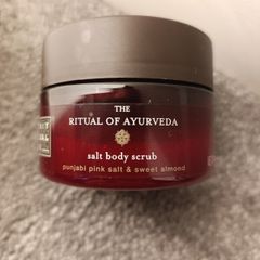 Rituals scrub