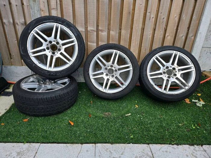 Genuine Mercedes-Benz AMG 17 Alloy Wheels & Tyres