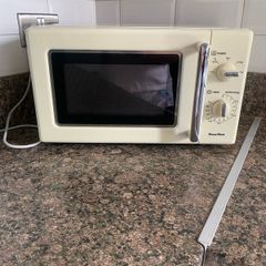 Cream microwave