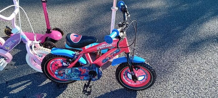 Kids Bikes & Scooters