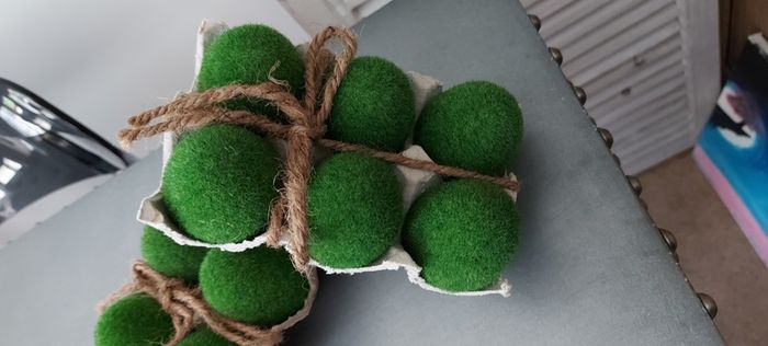 Beautiful Home Decor (eggs)- New!