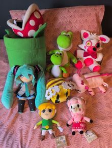 plush character toys, nintendo fnaf minecraft hatsune miku, lot or individual
