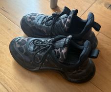 Nila & nila trainers