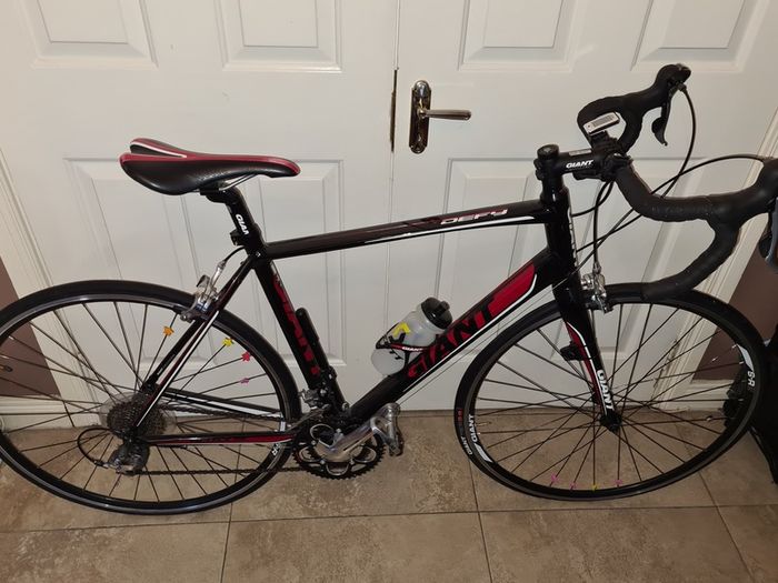 Giant Defy Road Bike