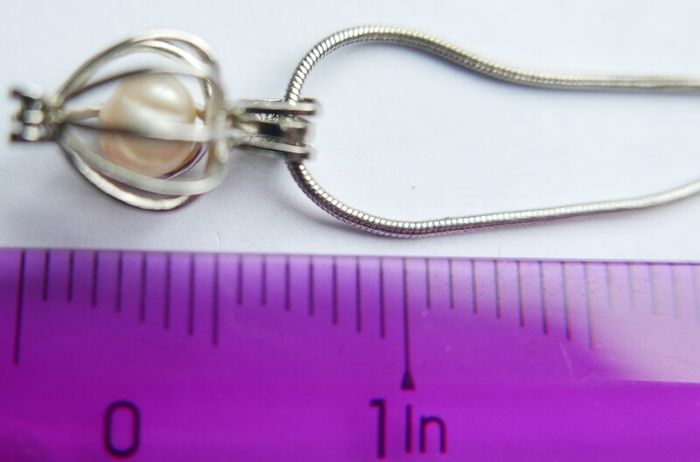 Vintage 18K white Gold Plated Caged Pearl Necklace length 16" - 5,7g